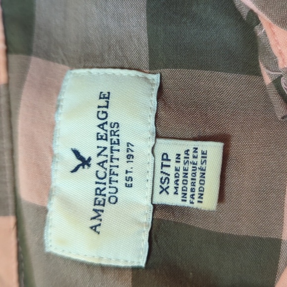 EUC Checkered Button-Down - Picture 7 of 8